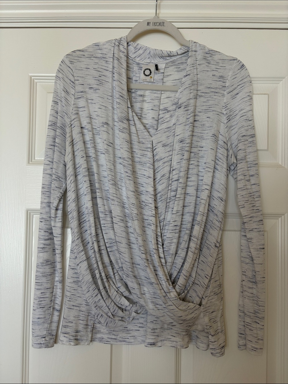 Light White/Navy Twist-Front Long Sleeve Top.Size S